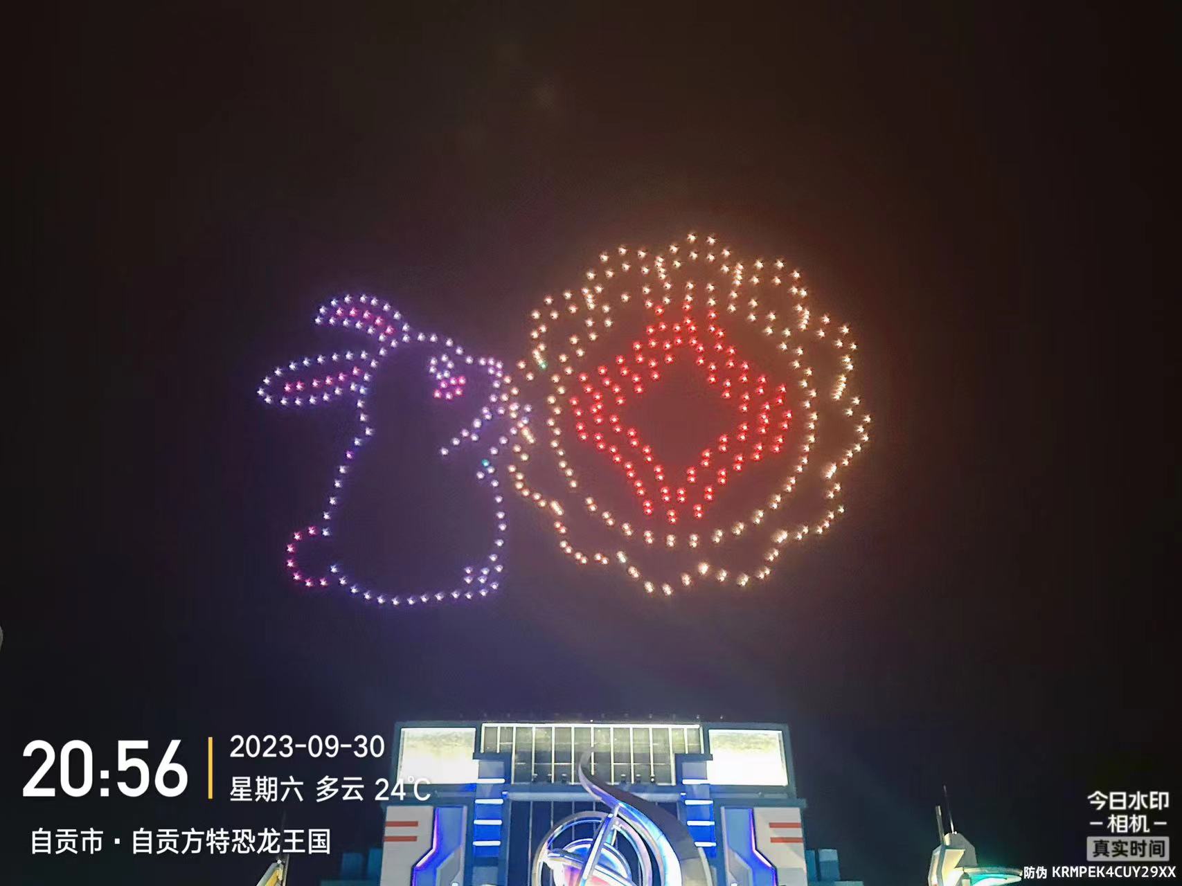 St. George Dixie Days 数百架LED无人机秀给景区客户的采购启发：音乐同步、观演区和飞手培训要写进合同 - 溧阳萤火虫无人机